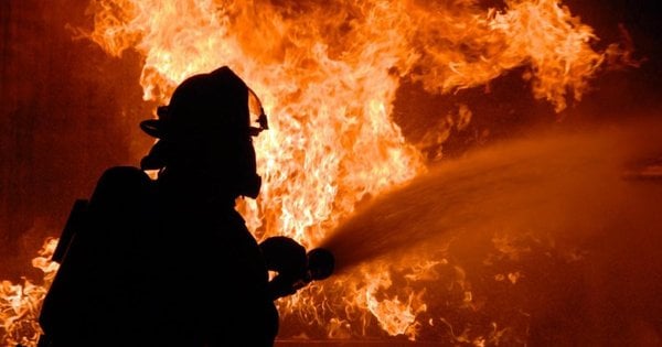 Унаслідок російської атаки на Хмельниччині горіли два житлові будинки