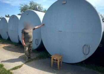 Львівські військові за 15 млн грн купили неякісні резервуари для авіапалива