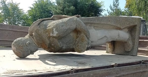 У Коломийському районі демонтували три пам’ятники радянським солдатам