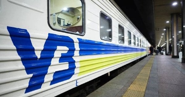 «Укрзалізниця» повідомила про значні затримки поїздів через нічну російську атаку