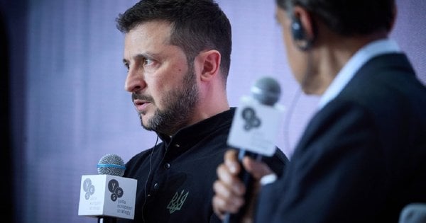 Через брак боєприпасів не оснащені навіть 4 з 14 необхідних бригад, – Зеленський