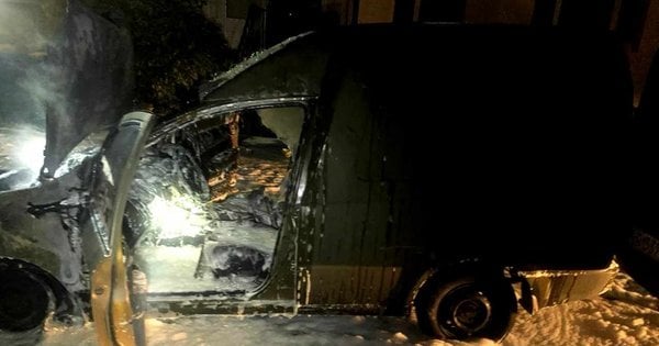 Двоє тернополян за вказівкою російських спецслужб підпалили військовий фургон
