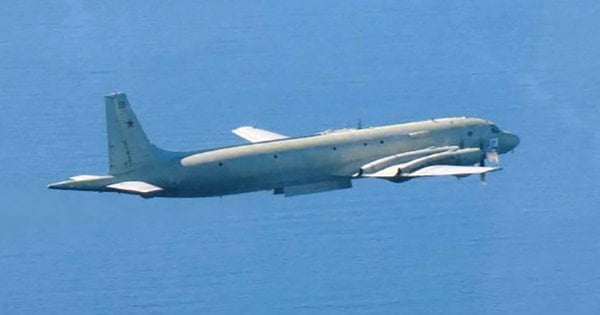 Японський винищувач вперше випустив сигнальні ракети по російському літаку-розвіднику