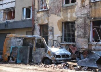 Львівська мерія просить бізнес допомогти відновити пошкоджені обстрілом будинки 