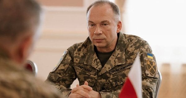 Олександр Сирський повідомив про зупинення просування росіян на Покровському напрямку