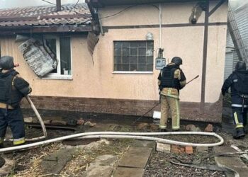 Росіяни з РСЗВ вдарили по місту Дергачі біля Харкова, є загибла та травмовані