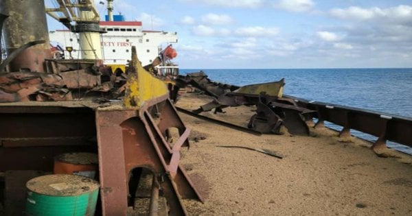 Росіяни уразили ракетою судно з пшеницею у Чорному морі