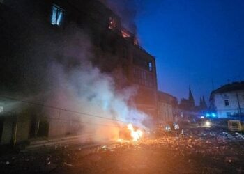 У Львові внаслідок ворожого обстрілу пошкоджені житлові будинки