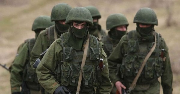 У Мелітополі росіяни перетворюють школи на військові казарми для дітей