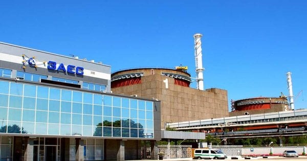 Через обстріл росіянами ЗАЕС втратила одну з двох ліній живлення
