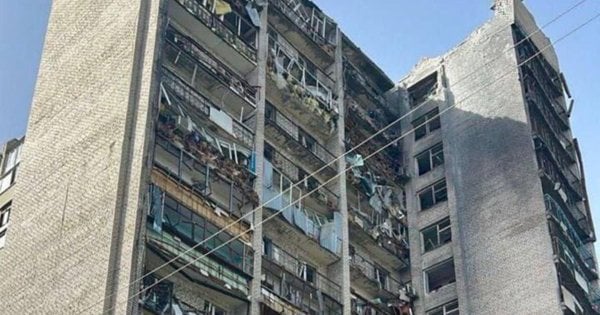 Росіяни обстріляли житлову забудову Запоріжжя, є постраждалі