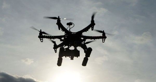 На Херсонщині росіяни скинули вибухівку на бригаду швидкої, є постраждалі