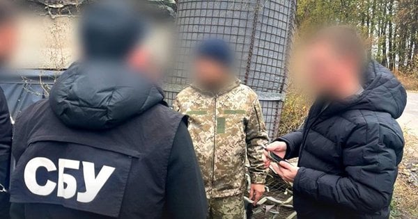 На Львівщині військовий за хабар обіцяв забронювати ухилянта від мобілізації