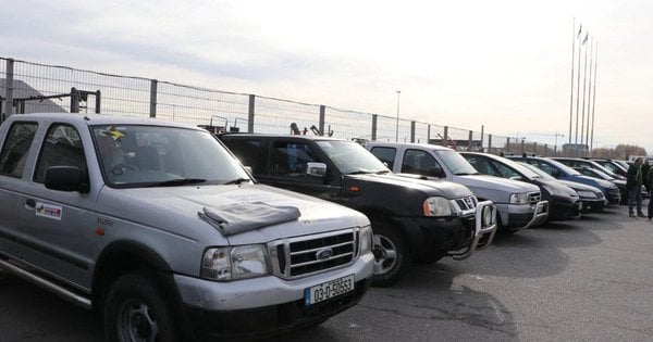 Литовський волонтер привіз на Львівщину 50 позашляховиків для військових