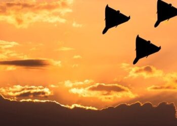 Росія вночі здійснила найбільшу дронову атаку по Україні