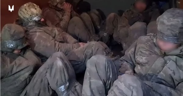 Бійці ССО на Курщині показали десятки полонених російських морпіхів