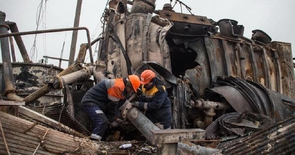 Росіяни масовано атакують Україну, впроваджені аварійні відключення електроенергії
