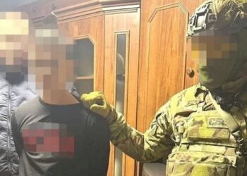 СБУ затримала підлітків, які вчинили теракти біля райвідділків поліції у Харкові