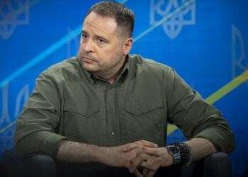 Андрій Єрмак заявив, що брак військових ресурсів в Росії стане початком перемовин