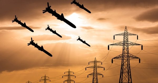 Росіяни за ніч випустили по Україні майже 200 дронів та 93 ракети