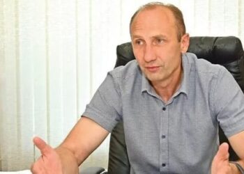 СБУ викрила воєнного злочинця, який готує кримських школярів до війни проти України