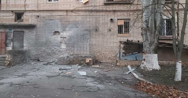 Унаслідок масованого артилерійського обстрілу Херсона загинули двоє мешканців