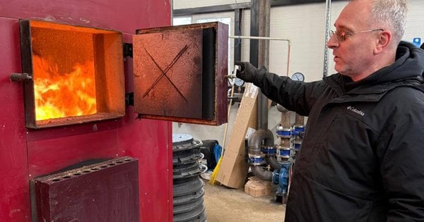 Унаслідок ракетного обстрілу мешканці Бурштина залишились без теплопостання