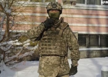 Посадовці Міноборони закупили неякісні бронежилети та форму в компанії росіян
