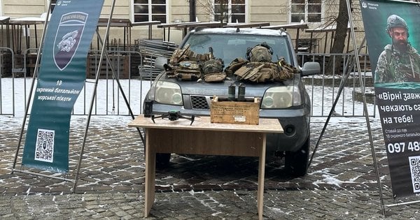 Морські піхотинці продемонстрували безпілотники у центрі Львова