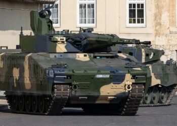 Rheinmetall передав Україні першу бойову машину піхоти KF41 Lynx