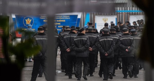 Росіяни планують залучити до війни понад 126 тис. солдатів зі спецконтингенту