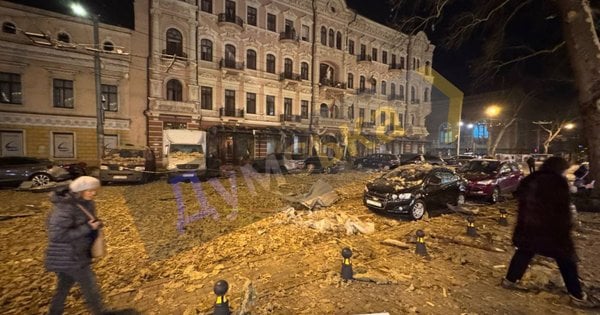 Росіяни ракетами атакували історичний центр Одеси, є постраждалі
