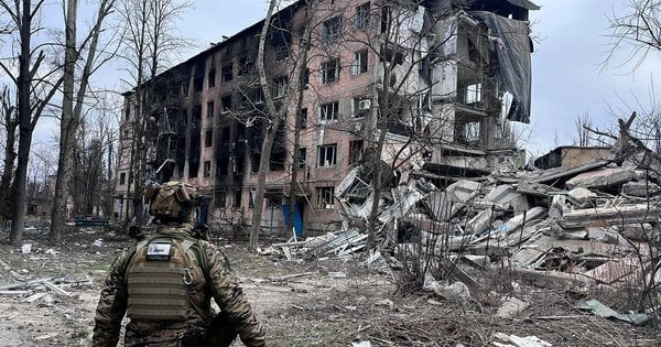 Російські війська частково окупували Курахове на Донеччині