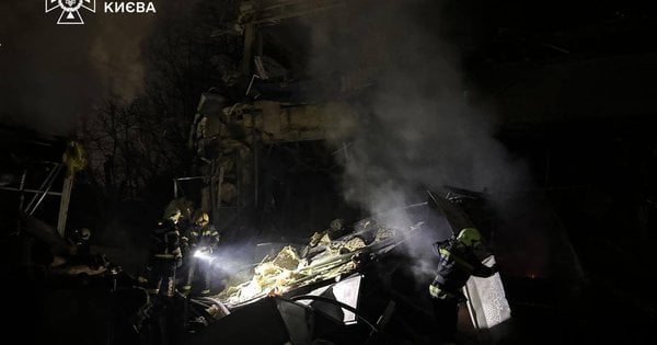Росіяни вночі вдарили по Києву ракетами, є загиблий та постраждалі