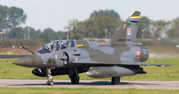 Україна отримала від Франції перші винищувачі Mirage 2000