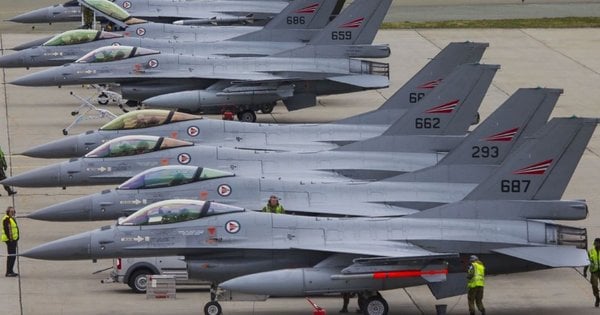 Україна отримала ще одну партію F-16 від Нідерландів