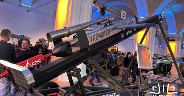 У Києві вперше представили українську далекобійну ракету «Трембіта»
