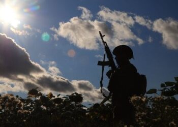 На війну у 18. Відповіді на головні питання про новий формат служби "Контракт 18-24"