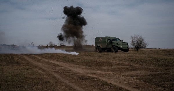 Поляки за півтори доби зібрали 300 тис. доларів на броньований медевак для ЗСУ
