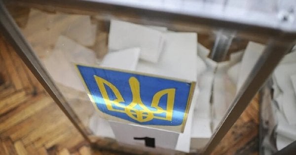 В Україні 77% громадян не підтримують проведення виборів без гарантій безпеки