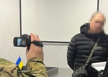 Працівник столичної колонії зливав росіянам дані про ексзасуджених, що воюють за Україну