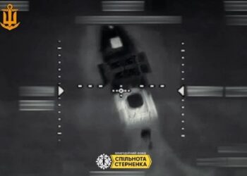 Безпілотники з морських дрононосців уразили дві російські ЗРК
