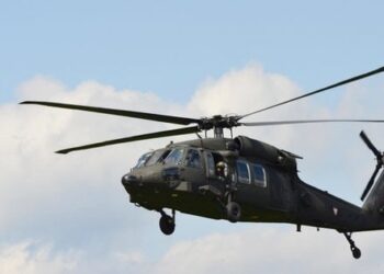Чеські волонтери купили для ГУР бойовий гелікоптер Black Hawk