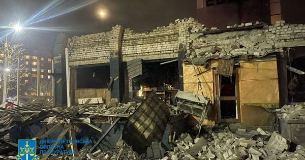 Росіяни обстріляли житловий район Кривого Рогу балістичними ракетами