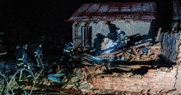 Росіяни дронами атакували Хмельниччину, постраждала 75-річна мешканка
