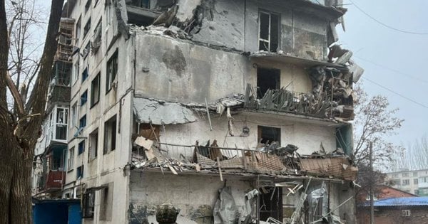 Росіяни атакували авіабомбою багатоповерхівку в Сіверську