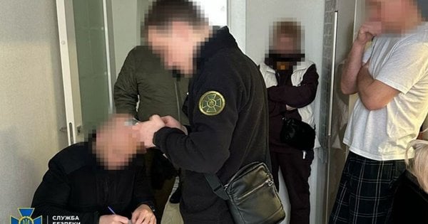Працівник київської оборонної компанії збирав для росіян інформацію про склади зі зброєю