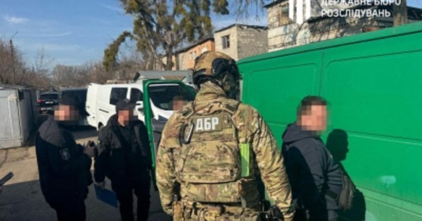 На Київщині ДБР викрило начальника служби логістики на крадіжці пального з частини
