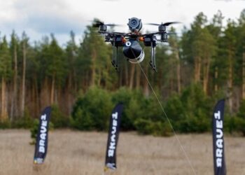 В Україні вперше випробували оптоволоконні FPV-дрони з дальністю понад 20 км