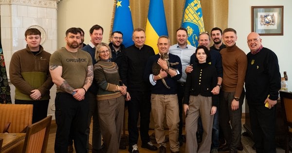 Британська делегація у Львові передала Силам оборони п'ять швидких